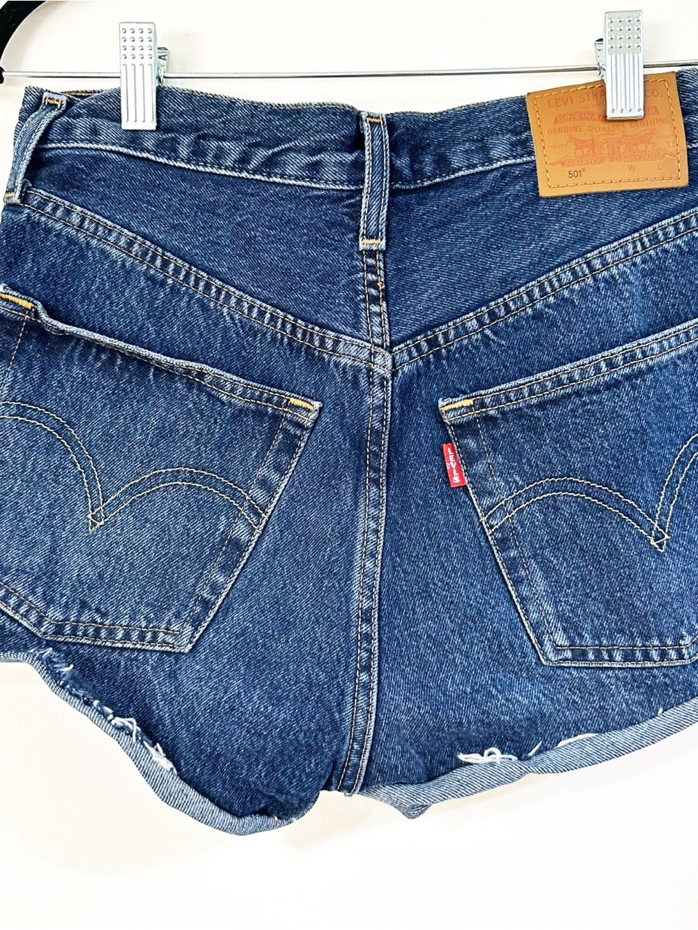 Levi’s 501 High Rise Distressed Denim Shorts Size 26 - Picture 6 of 8